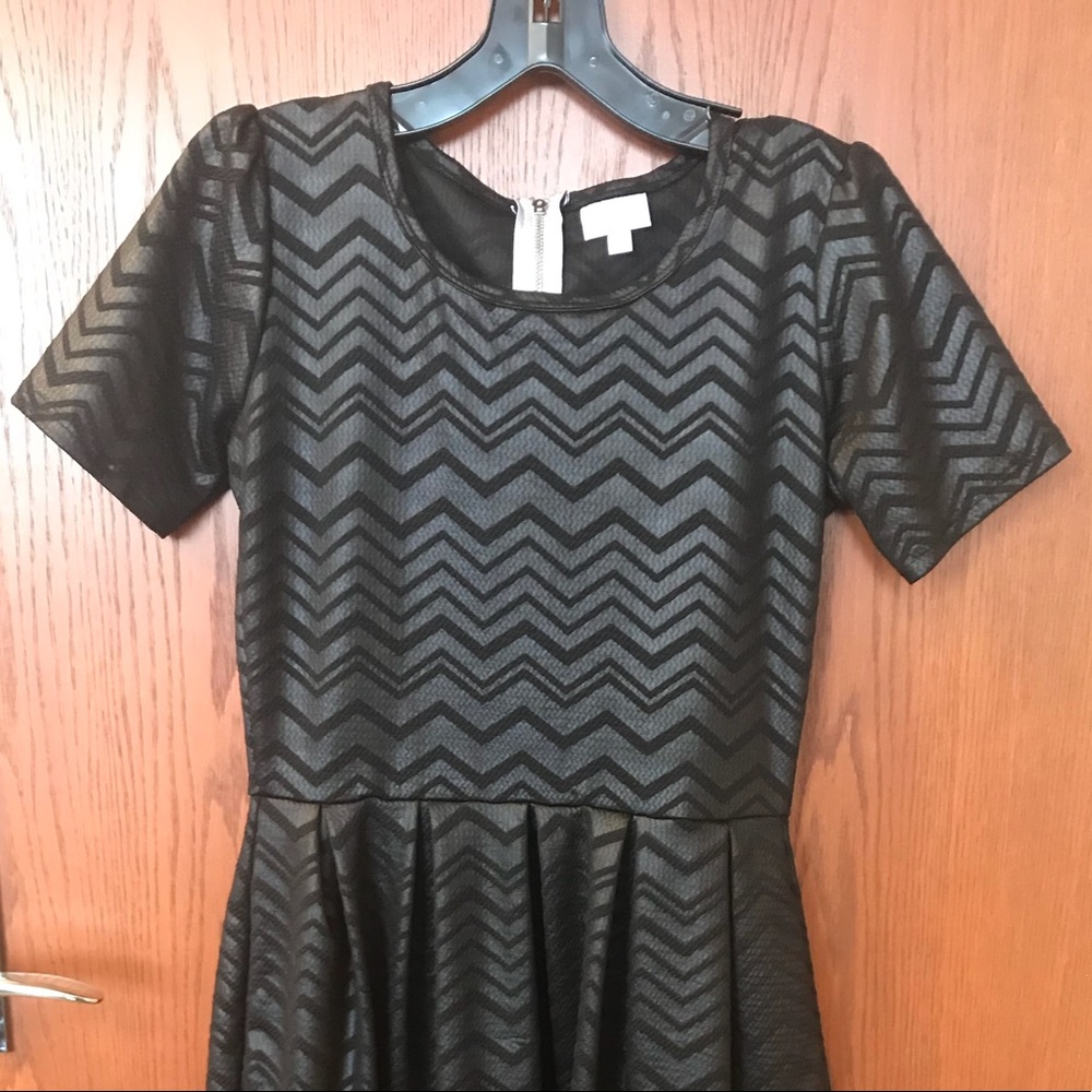 LuLaRoe Amelia Small Black Chevron